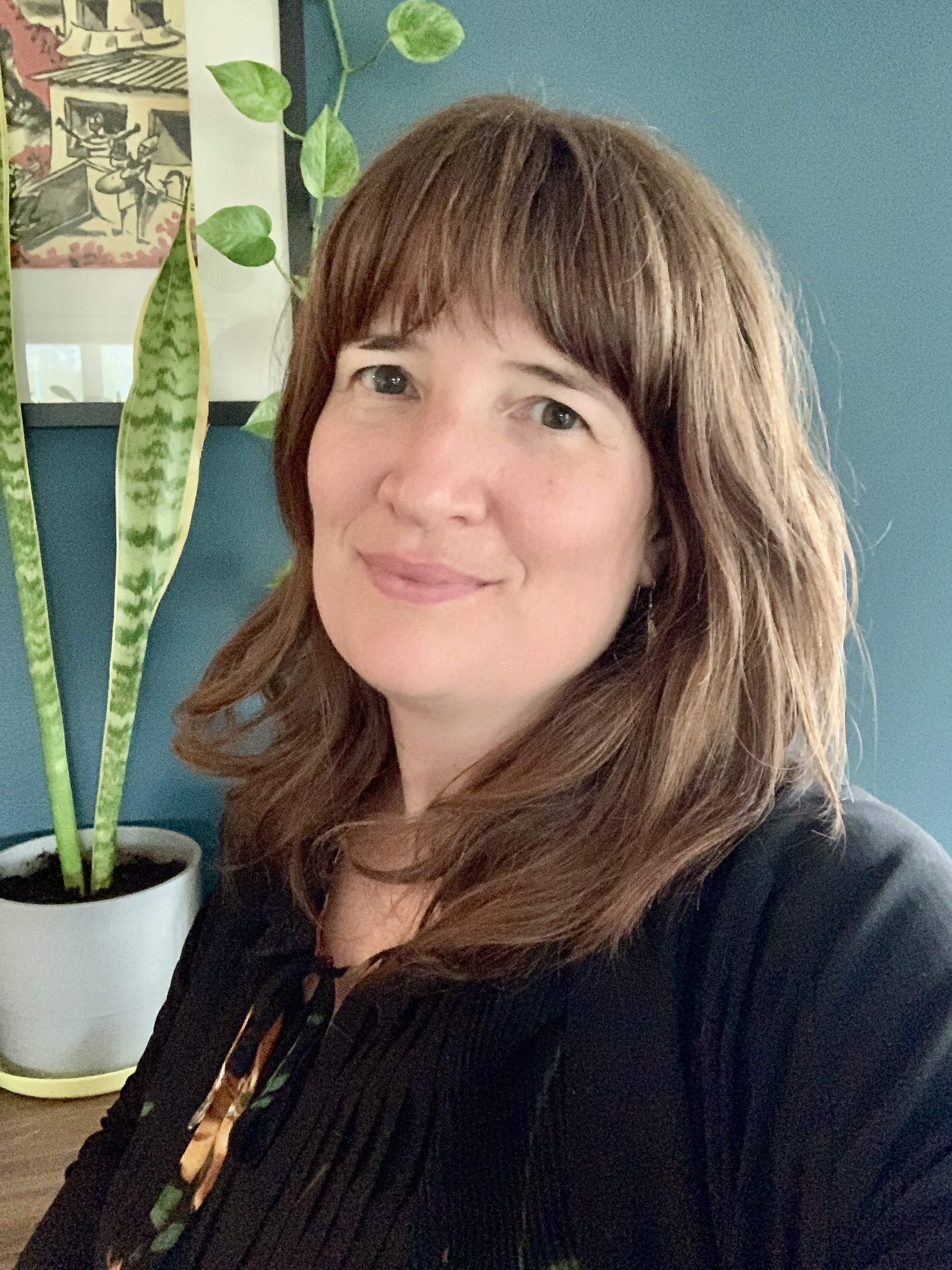 Picture of Julie Ship in an office.